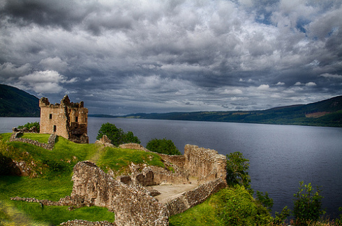 urquhart-castle-visit-scotland